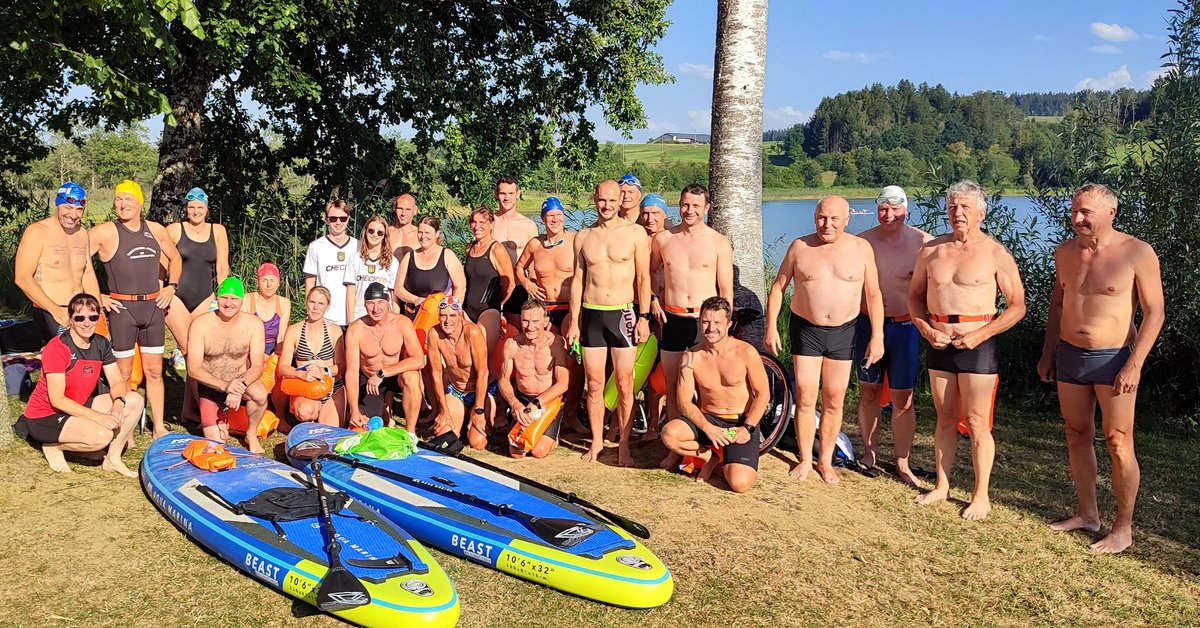 23 Mutige auf dem Weg um den See